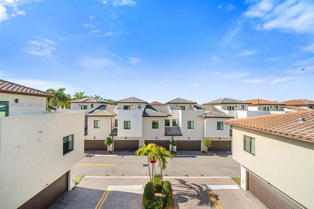 4648 NW 83rd Ave, Doral, FL 33166