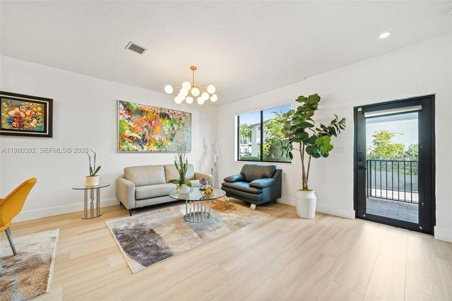 4648 NW 83rd Ave, Doral, FL 33166