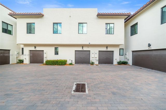 4648 NW 83rd Ave, Doral, FL 33166