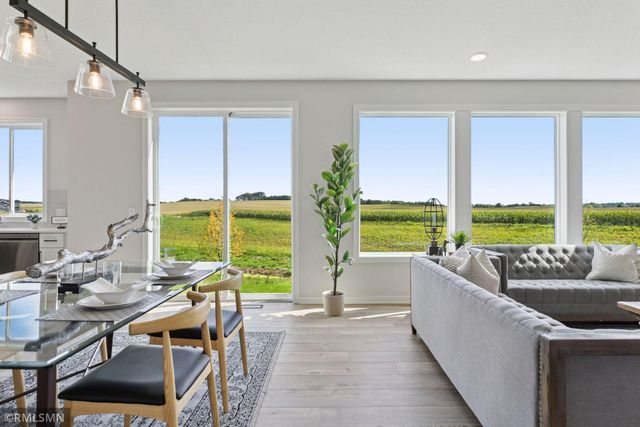 10115 Blackmoor Road, Woodbury, MN 55129