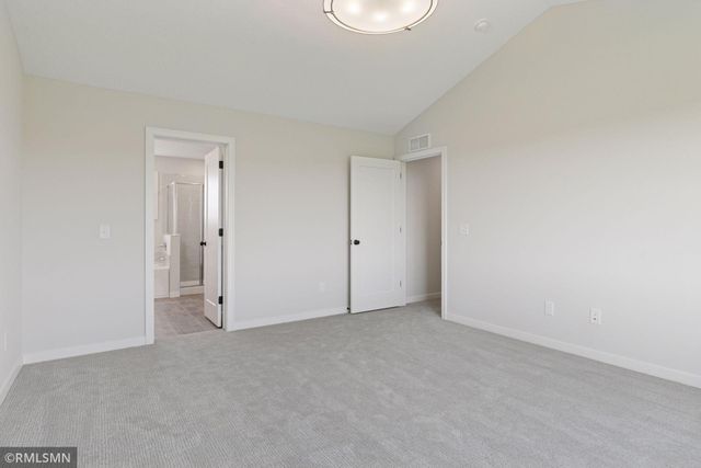 10115 Blackmoor Road, Woodbury, MN 55129