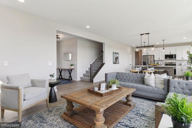 10115 Blackmoor Road, Woodbury, MN 55129