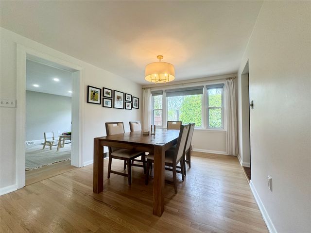1142 W GORE Road, Erie, PA 16509