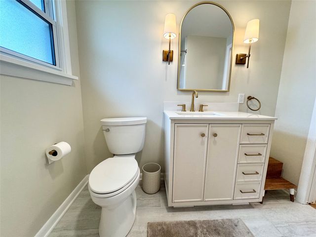1142 W GORE Road, Erie, PA 16509