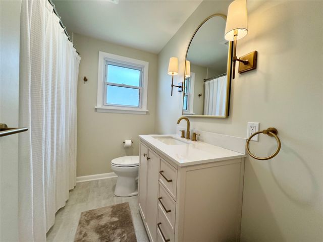 1142 W GORE Road, Erie, PA 16509