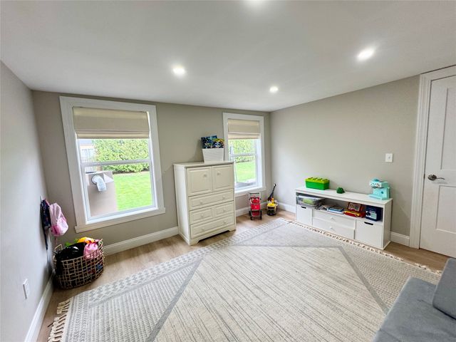 1142 W GORE Road, Erie, PA 16509