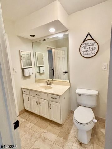 1104 Woodbridge Commons Way 1104, Woodbridge Twp., NJ 08830