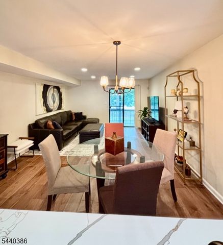 1104 Woodbridge Commons Way 1104, Woodbridge Twp., NJ 08830