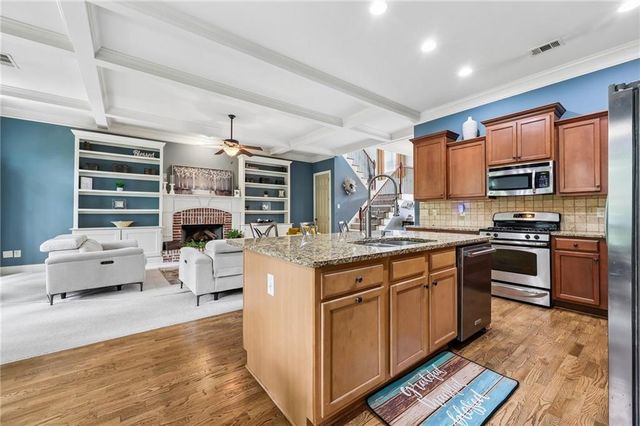 218 Lily Cove Drive, Loganville, GA 30052