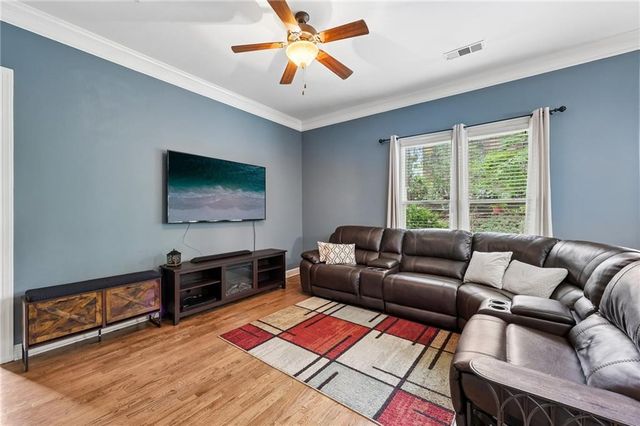 218 Lily Cove Drive, Loganville, GA 30052