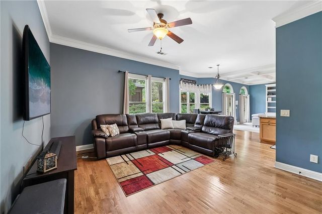 218 Lily Cove Drive, Loganville, GA 30052