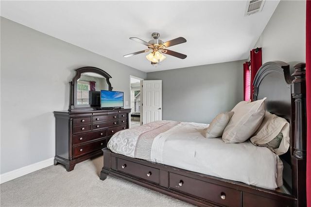 218 Lily Cove Drive, Loganville, GA 30052