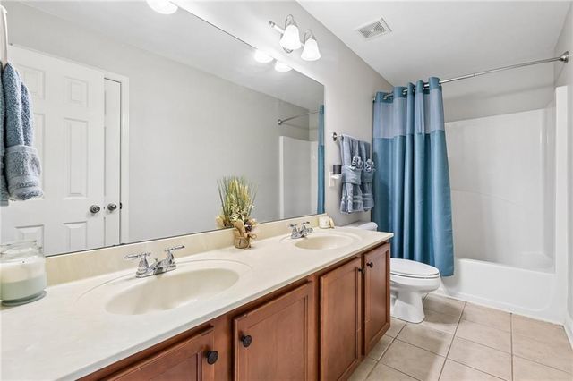 218 Lily Cove Drive, Loganville, GA 30052