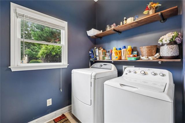 218 Lily Cove Drive, Loganville, GA 30052