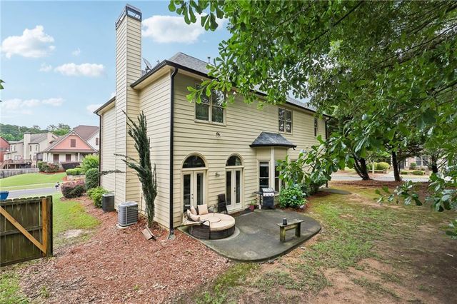 218 Lily Cove Drive, Loganville, GA 30052