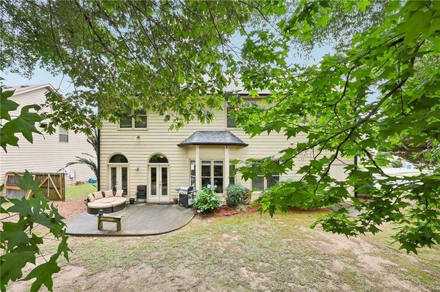 218 Lily Cove Drive, Loganville, GA 30052