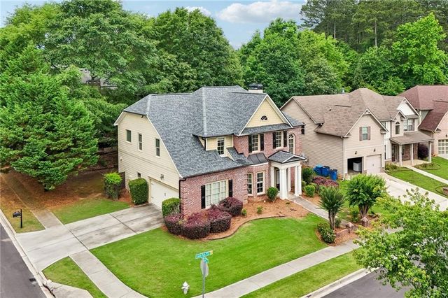 218 Lily Cove Drive, Loganville, GA 30052