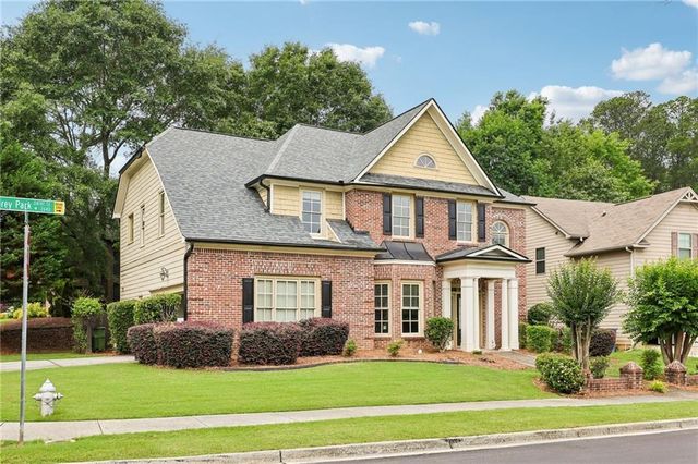 218 Lily Cove Drive, Loganville, GA 30052