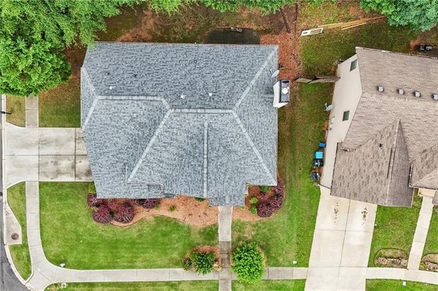 218 Lily Cove Drive, Loganville, GA 30052