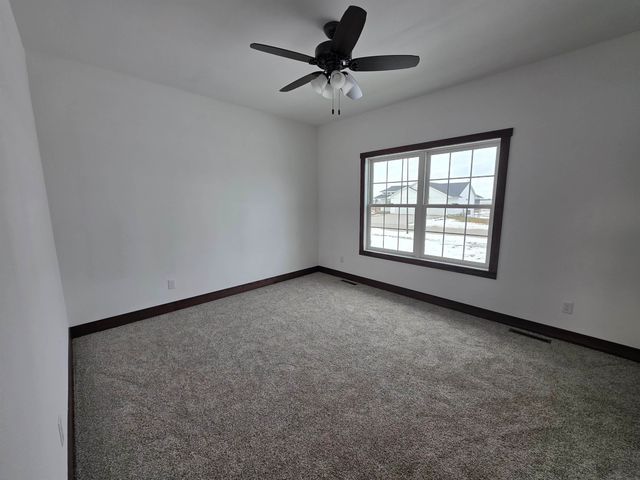 1013 Jerry Lane, Manchester, IA 52057