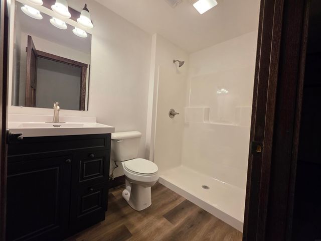 1013 Jerry Lane, Manchester, IA 52057