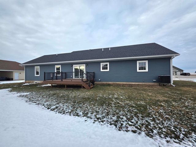 1013 Jerry Lane, Manchester, IA 52057