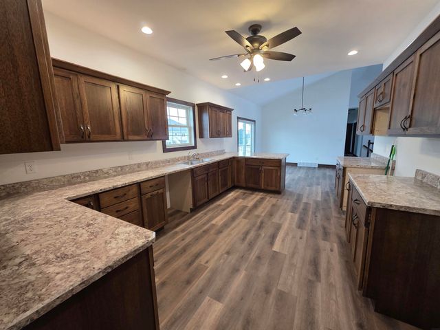 1013 Jerry Lane, Manchester, IA 52057