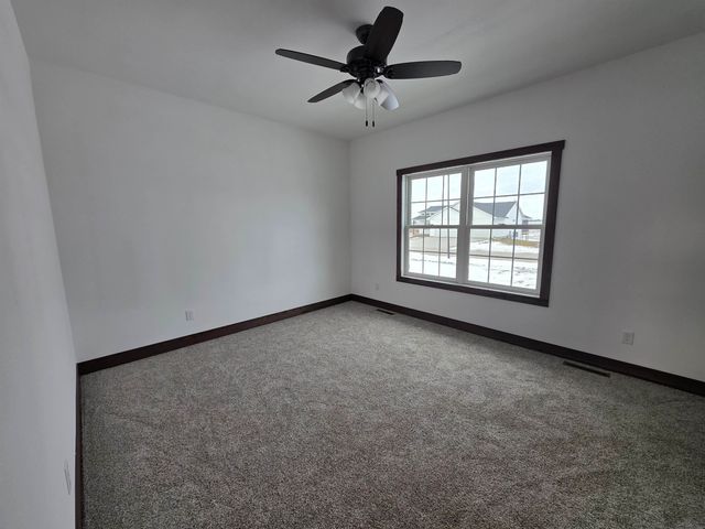 1013 Jerry Lane, Manchester, IA 52057