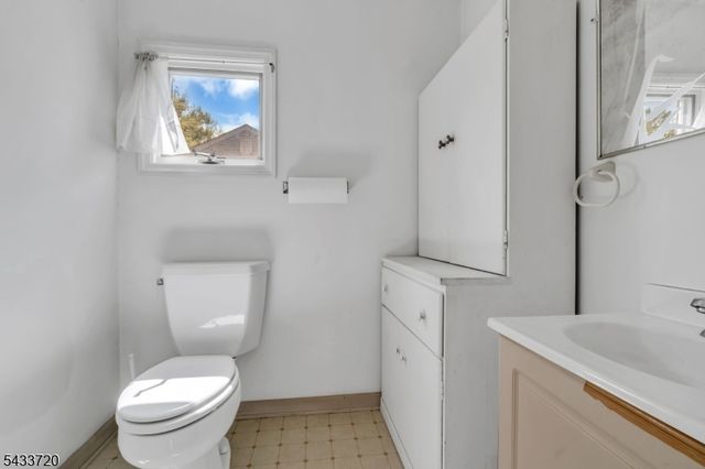 79 Dean Rd, Mendham Boro, NJ 07945
