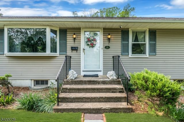 79 Dean Rd, Mendham Boro, NJ 07945
