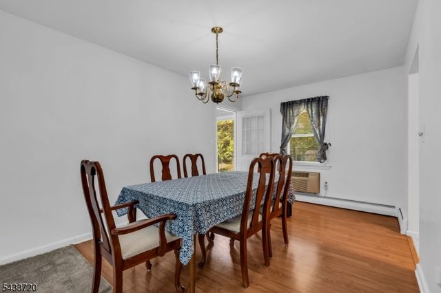 79 Dean Rd, Mendham Boro, NJ 07945