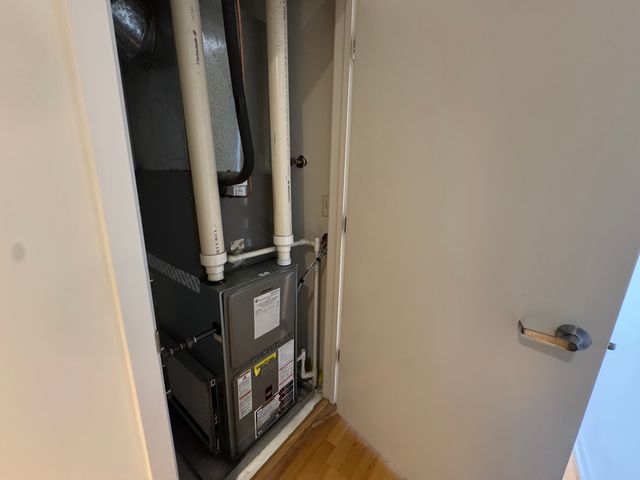 1740 Oak Avenue 409, Evanston, IL 60201