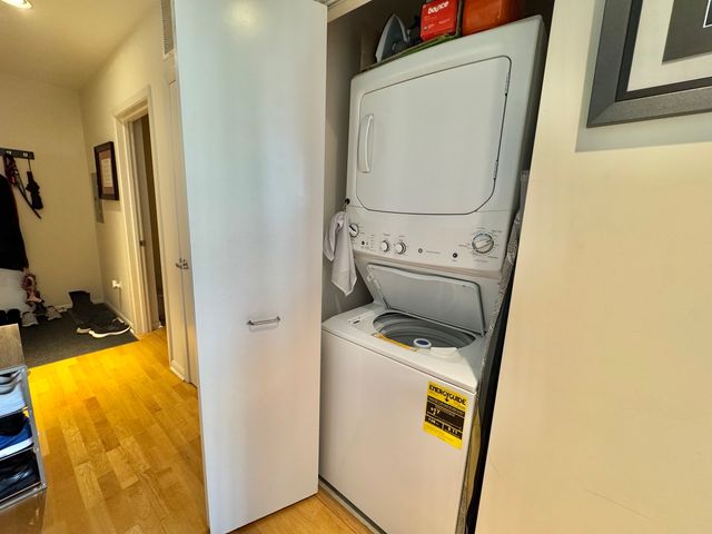 1740 Oak Avenue 409, Evanston, IL 60201