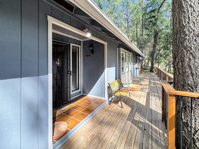 20515 Cedar View Ct, Foresthill, CA 95631