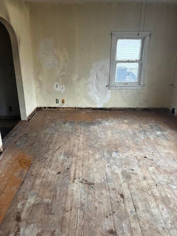 2928 Woodrow Avenue, Michigan City, IN 46360
