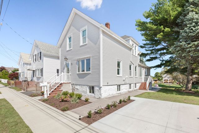 28 Saint John St, Dartmouth, MA 02748