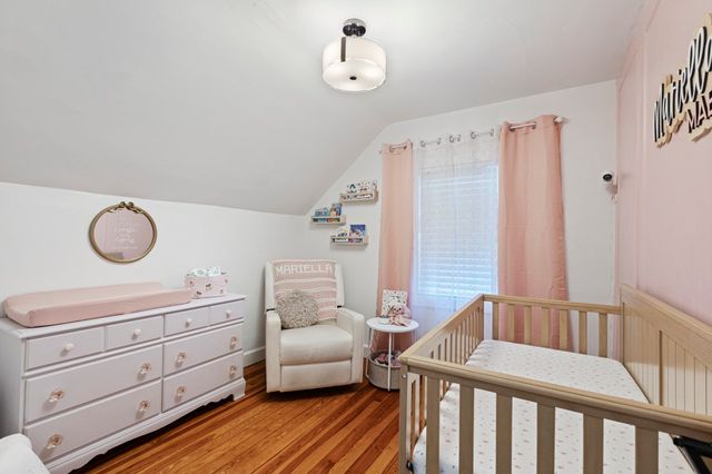 28 Saint John St, Dartmouth, MA 02748