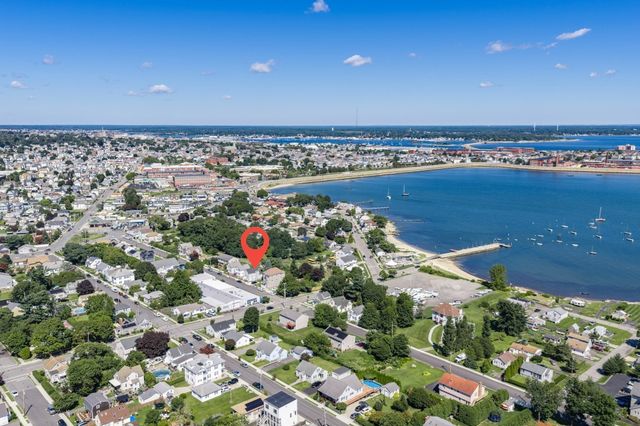 28 Saint John St, Dartmouth, MA 02748