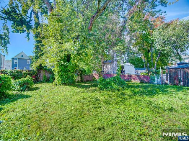 181 Berdan Place, Hackensack, NJ 07601