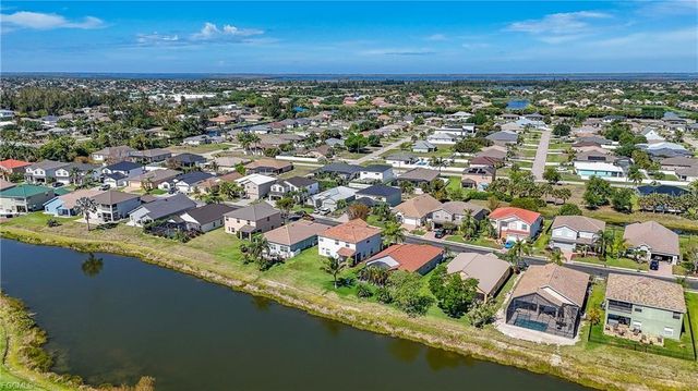 2128 CAPE HEATHER CIRCLE, Cape Coral, FL 33991