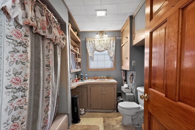 227 E Main St, Middleboro, MA 02346