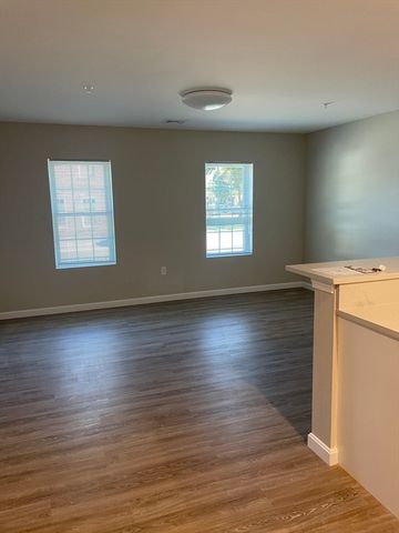 176 Wales 6, Abington, MA 02351
