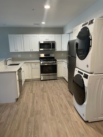 176 Wales 6, Abington, MA 02351