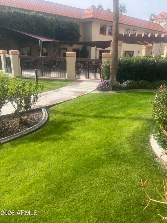 10330 W THUNDERBIRD Boulevard C104, Sun City, AZ 85351