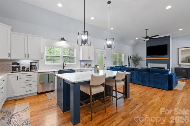 7412 Kingsley Place, Stokesdale, NC 27357