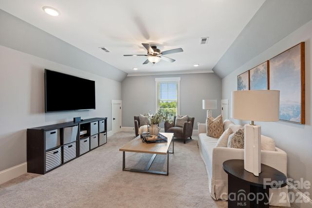 7412 Kingsley Place, Stokesdale, NC 27357