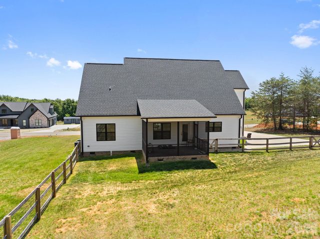 7412 Kingsley Place, Stokesdale, NC 27357
