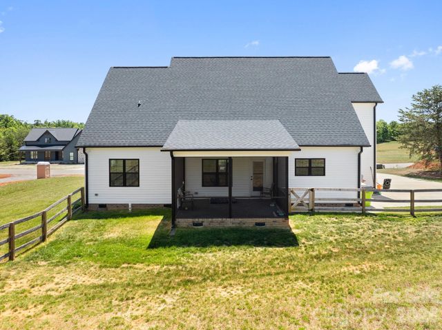7412 Kingsley Place, Stokesdale, NC 27357