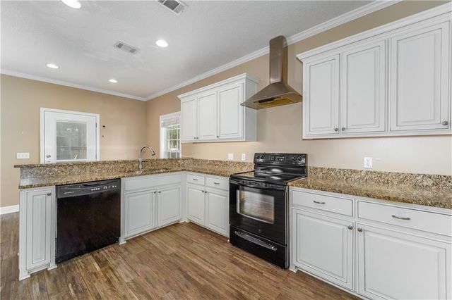 6656 Pine Ridge Circle, Blackshear, GA 31516