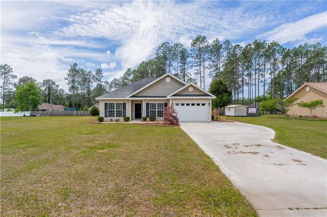 6656 Pine Ridge Circle, Blackshear, GA 31516